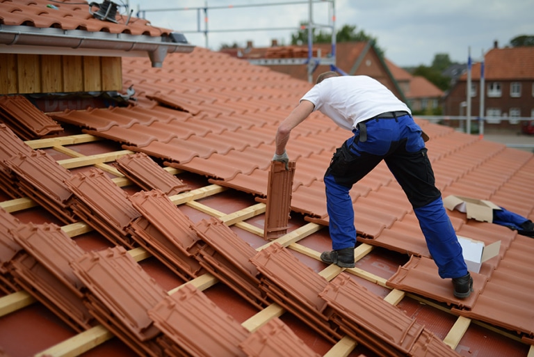 Devis Toiture Et Tarifs Des Couvreurs - Rénovation Et Travaux